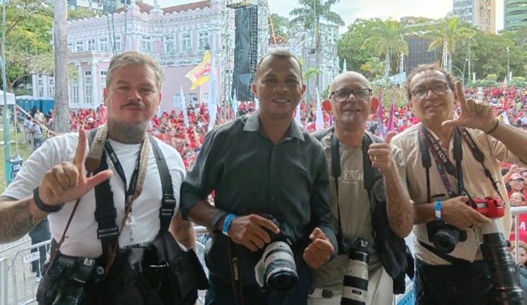  Comício de Lula em Belém, Ypê lança campanha para o Círio com influenciadores do Pará e tem pessoinha querendo puxar o tapete de apresentadora da Record Belém